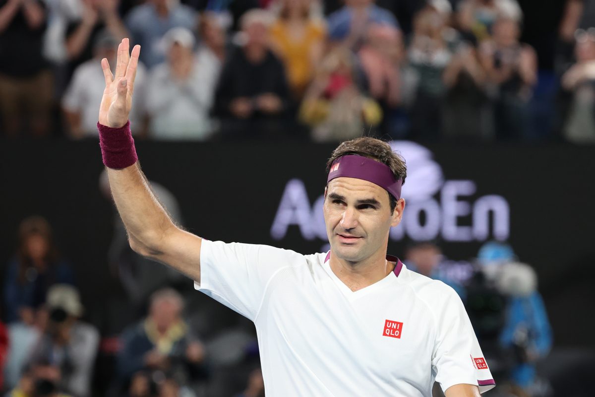 Federer y Djokovic avanzan en Australia