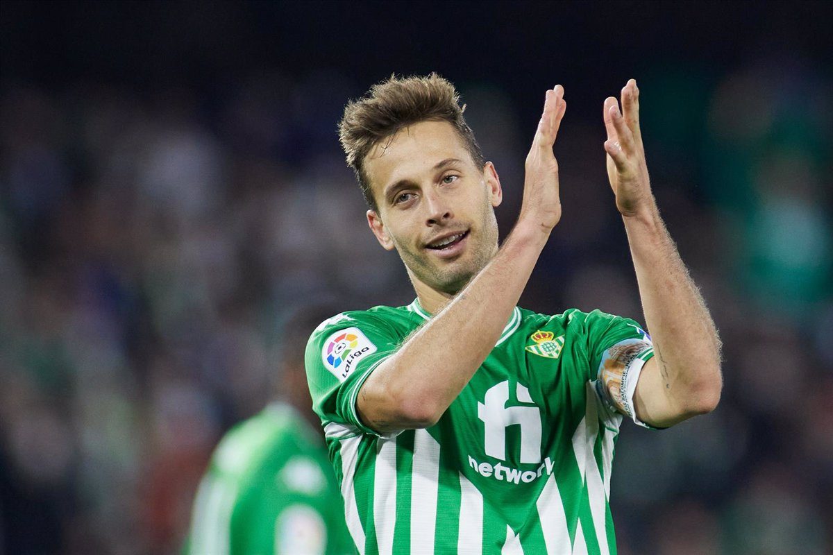 Fútbol.- Sergio Canales renueva con el Betis hasta 2026 con una cláusula de rescisión de 1.000 millones de euros