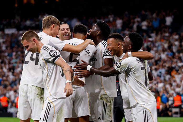 Mbappé y Vinicius le dan los tres puntos al Real Madrid contra el Villarreal