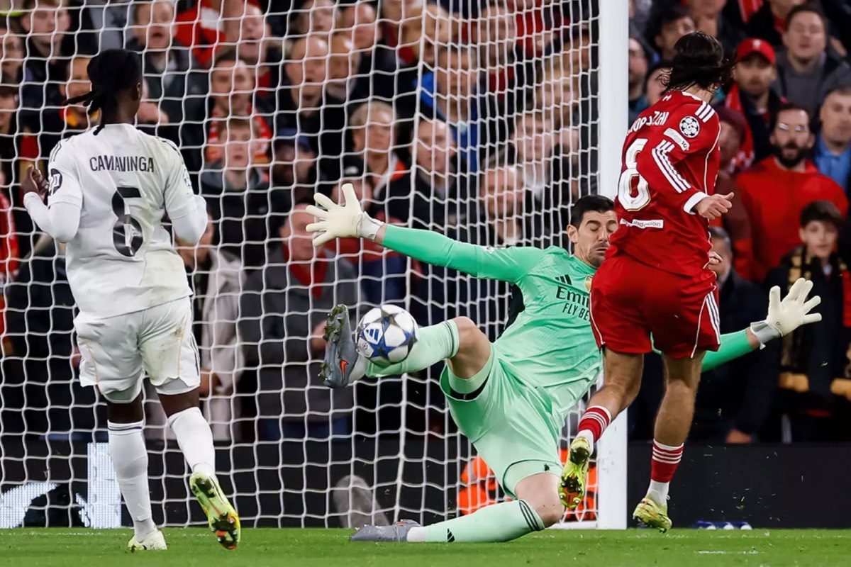El Real Madrid se salvó una goleada del Liverpool