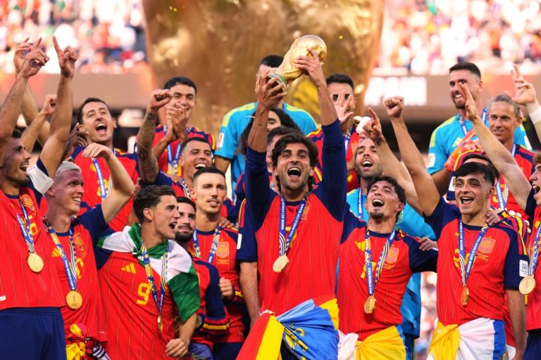 España gana un dineral por el Mundial
